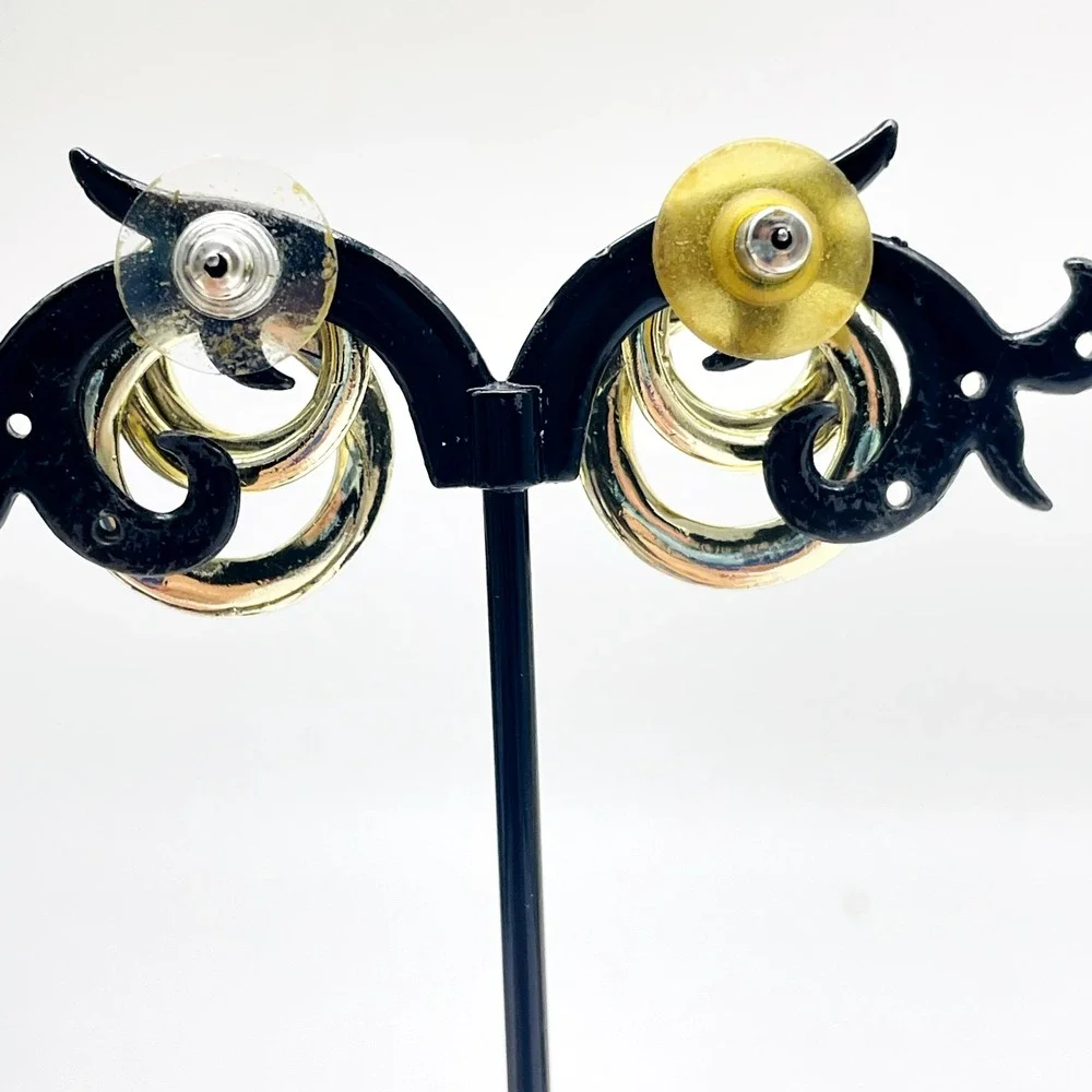 Green Enamel Gold Tone Swirl Pierced Earrings Oval Statement Retro Style